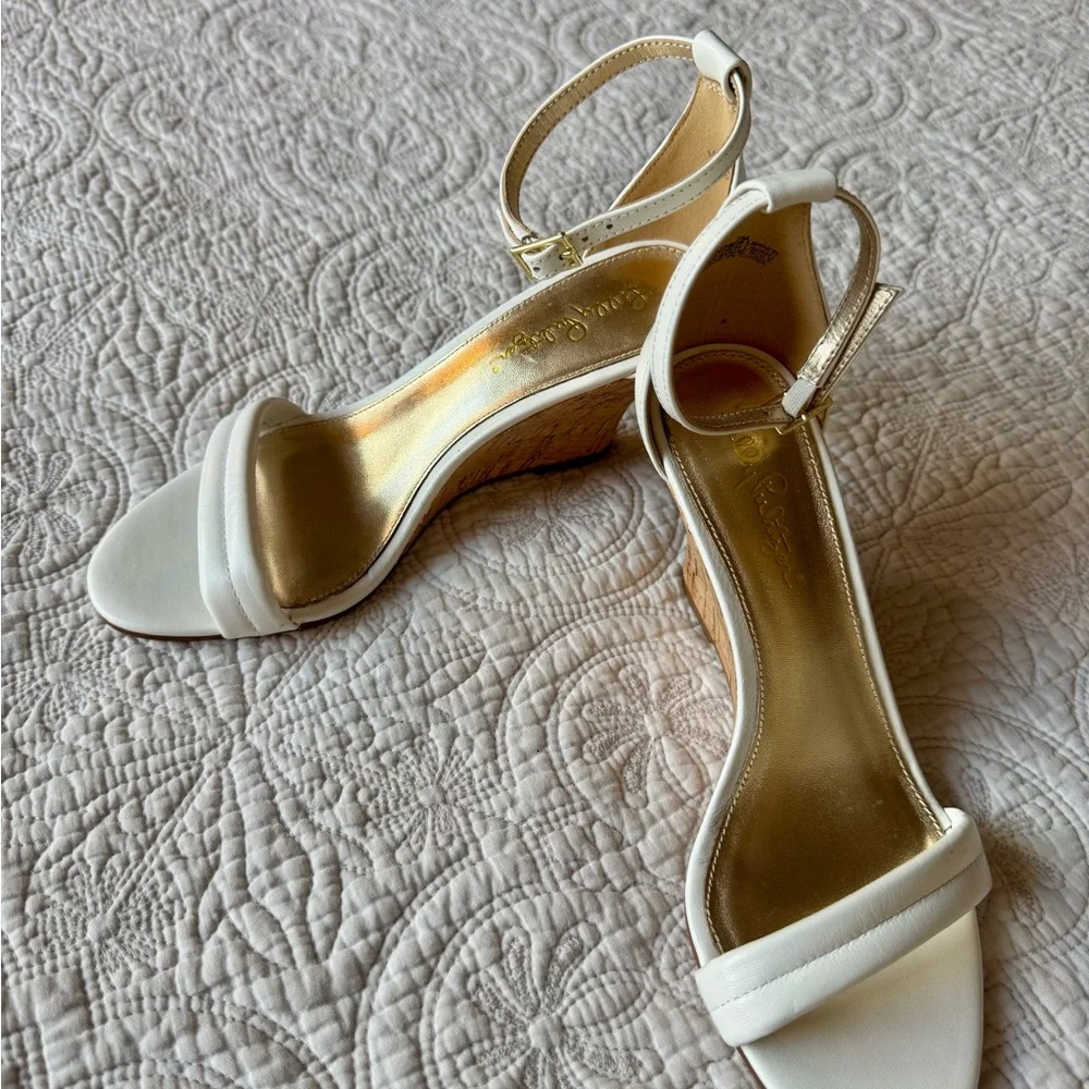 Lilly Pulitzer White Ankle Strap Wedge Sandals, size 7, New
